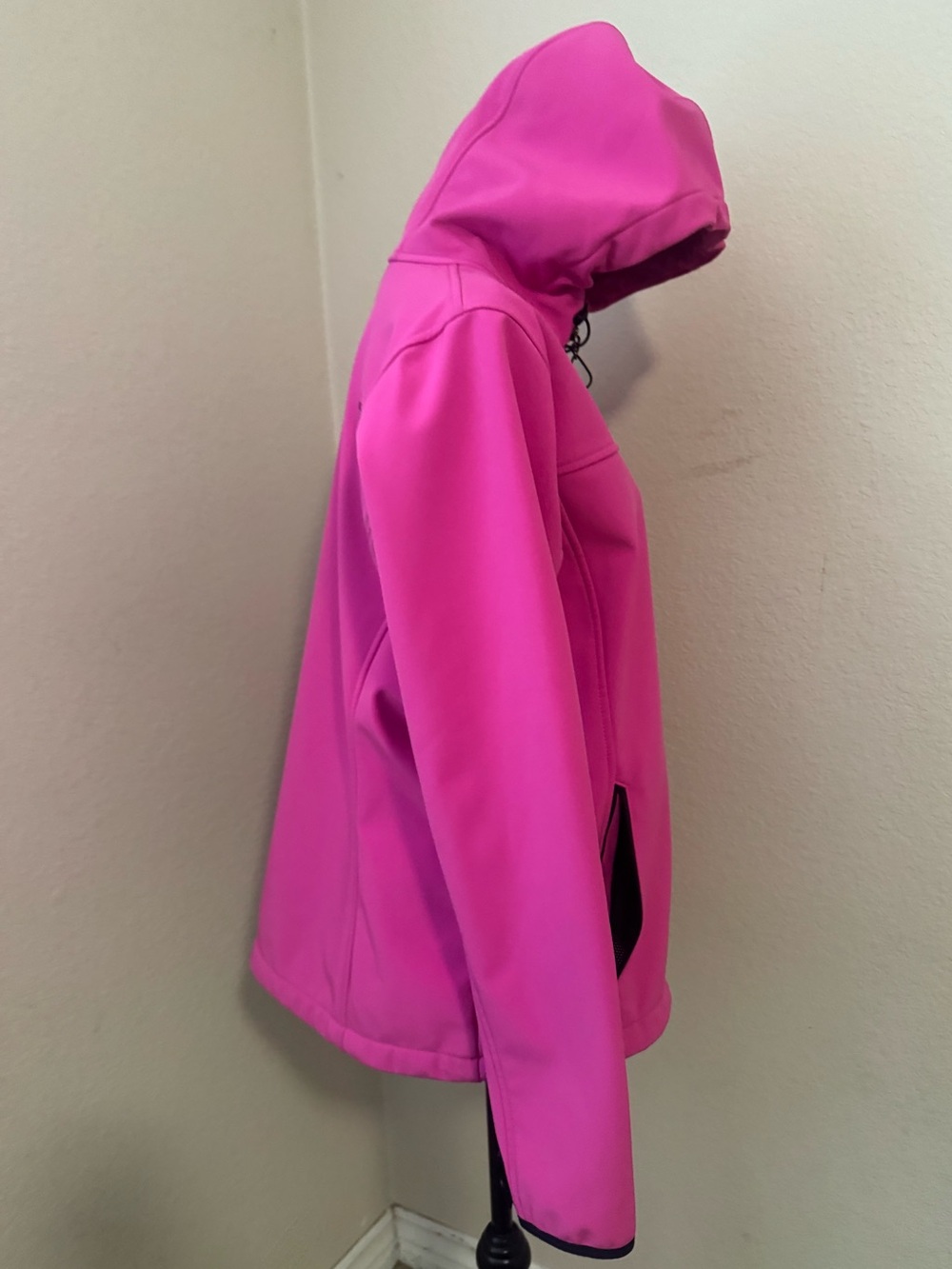 The North Face Women's Hot Pink Hooded Fleece Jacket - Picture 3 of 9